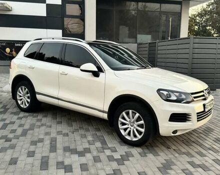 Білий Фольксваген Туарег, об'ємом двигуна 4.13 л та пробігом 195 тис. км за 26500 $, фото 1 на Automoto.ua