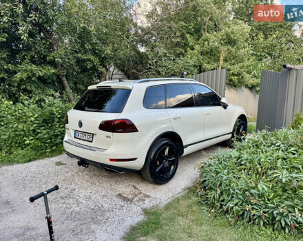 Білий Фольксваген Туарег, об'ємом двигуна 2.97 л та пробігом 298 тис. км за 19000 $, фото 11 на Automoto.ua