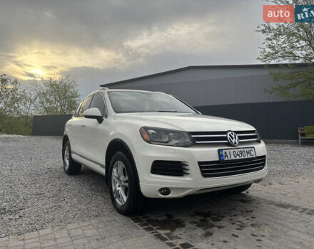 Білий Фольксваген Туарег, об'ємом двигуна 2.97 л та пробігом 296 тис. км за 16800 $, фото 13 на Automoto.ua