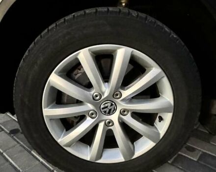 Білий Фольксваген Туарег, об'ємом двигуна 4.13 л та пробігом 195 тис. км за 26500 $, фото 24 на Automoto.ua