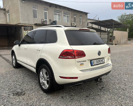 Білий Фольксваген Туарег, об'ємом двигуна 2.97 л та пробігом 296 тис. км за 16800 $, фото 8 на Automoto.ua