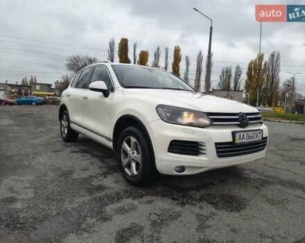 Белый Фольксваген Туарег, объемом двигателя 3 л и пробегом 346 тыс. км за 13500 $, фото 4 на Automoto.ua