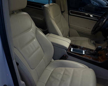 Белый Фольксваген Туарег, объемом двигателя 3.6 л и пробегом 296 тыс. км за 12900 $, фото 32 на Automoto.ua