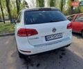 Белый Фольксваген Туарег, объемом двигателя 2.97 л и пробегом 240 тыс. км за 17900 $, фото 5 на Automoto.ua