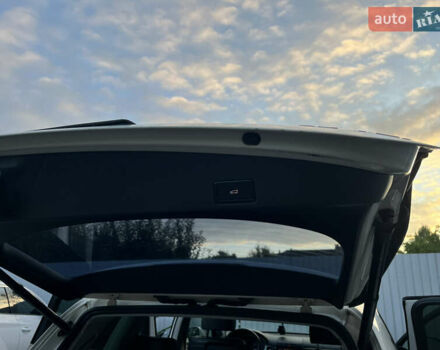 Белый Фольксваген Туарег, объемом двигателя 2.97 л и пробегом 262 тыс. км за 18500 $, фото 29 на Automoto.ua