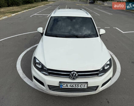 Белый Фольксваген Туарег, объемом двигателя 2.97 л и пробегом 267 тыс. км за 19900 $, фото 4 на Automoto.ua