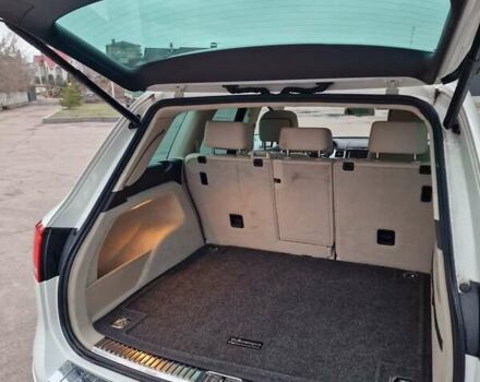 Белый Фольксваген Туарег, объемом двигателя 2.97 л и пробегом 240 тыс. км за 17900 $, фото 27 на Automoto.ua