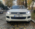 Белый Фольксваген Туарег, объемом двигателя 2.97 л и пробегом 340 тыс. км за 17700 $, фото 1 на Automoto.ua