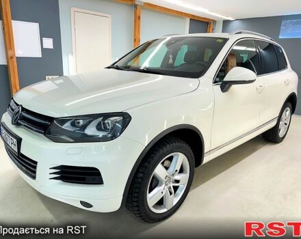 Білий Фольксваген Туарег, об'ємом двигуна 3 л та пробігом 223 тис. км за 19500 $, фото 1 на Automoto.ua
