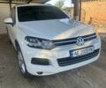Білий Фольксваген Туарег, об'ємом двигуна 2.97 л та пробігом 250 тис. км за 15500 $, фото 1 на Automoto.ua