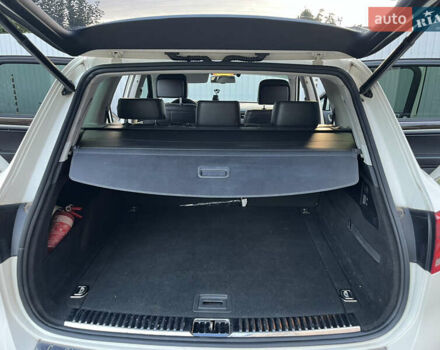 Белый Фольксваген Туарег, объемом двигателя 2.97 л и пробегом 262 тыс. км за 18500 $, фото 26 на Automoto.ua