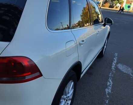 Белый Фольксваген Туарег, объемом двигателя 2.97 л и пробегом 411 тыс. км за 16000 $, фото 7 на Automoto.ua