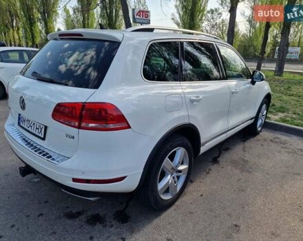 Белый Фольксваген Туарег, объемом двигателя 2.97 л и пробегом 240 тыс. км за 17900 $, фото 3 на Automoto.ua