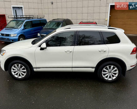 Білий Фольксваген Туарег, об'ємом двигуна 3.6 л та пробігом 250 тис. км за 14800 $, фото 6 на Automoto.ua