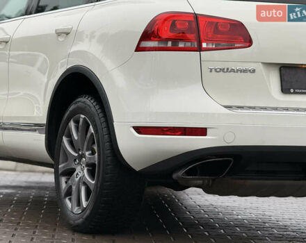 Белый Фольксваген Туарег, объемом двигателя 2.97 л и пробегом 189 тыс. км за 17450 $, фото 18 на Automoto.ua