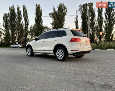 Белый Фольксваген Туарег, объемом двигателя 2.97 л и пробегом 136 тыс. км за 15555 $, фото 63 на Automoto.ua