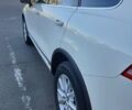 Белый Фольксваген Туарег, объемом двигателя 2.97 л и пробегом 411 тыс. км за 16000 $, фото 3 на Automoto.ua