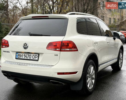 Білий Фольксваген Туарег, об'ємом двигуна 3.6 л та пробігом 250 тис. км за 14800 $, фото 3 на Automoto.ua