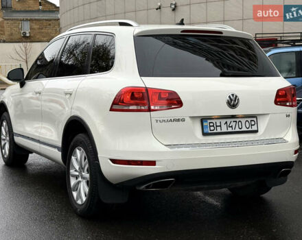 Білий Фольксваген Туарег, об'ємом двигуна 3.6 л та пробігом 250 тис. км за 14800 $, фото 5 на Automoto.ua