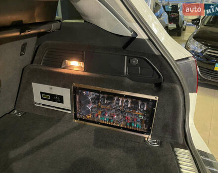 Белый Фольксваген Туарег, объемом двигателя 3.6 л и пробегом 280 тыс. км за 14500 $, фото 23 на Automoto.ua