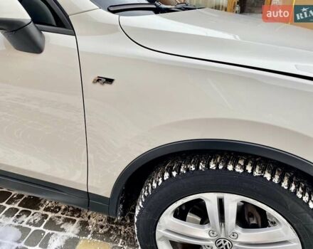 Белый Фольксваген Туарег, объемом двигателя 3 л и пробегом 290 тыс. км за 17999 $, фото 10 на Automoto.ua