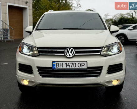 Білий Фольксваген Туарег, об'ємом двигуна 3.6 л та пробігом 250 тис. км за 14800 $, фото 1 на Automoto.ua