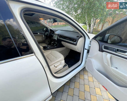 Белый Фольксваген Туарег, объемом двигателя 3.6 л и пробегом 181 тыс. км за 17770 $, фото 32 на Automoto.ua