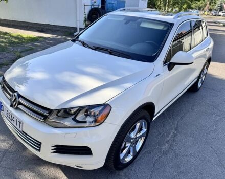 Белый Фольксваген Туарег, объемом двигателя 3 л и пробегом 210 тыс. км за 16000 $, фото 7 на Automoto.ua