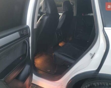 Белый Фольксваген Туарег, объемом двигателя 2.97 л и пробегом 332 тыс. км за 16500 $, фото 10 на Automoto.ua