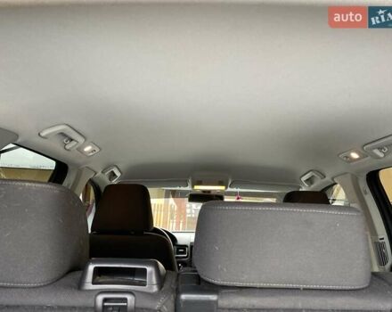 Белый Фольксваген Туарег, объемом двигателя 3 л и пробегом 290 тыс. км за 17999 $, фото 13 на Automoto.ua