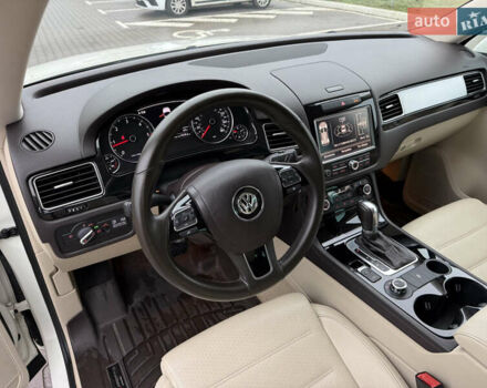 Белый Фольксваген Туарег, объемом двигателя 2.97 л и пробегом 189 тыс. км за 17450 $, фото 37 на Automoto.ua