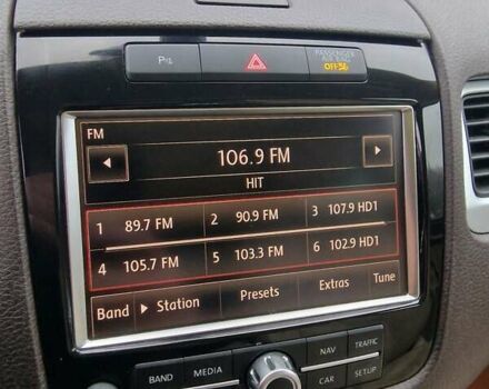 Белый Фольксваген Туарег, объемом двигателя 2.97 л и пробегом 240 тыс. км за 17900 $, фото 33 на Automoto.ua