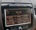 Белый Фольксваген Туарег, объемом двигателя 2.97 л и пробегом 240 тыс. км за 17900 $, фото 33 на Automoto.ua