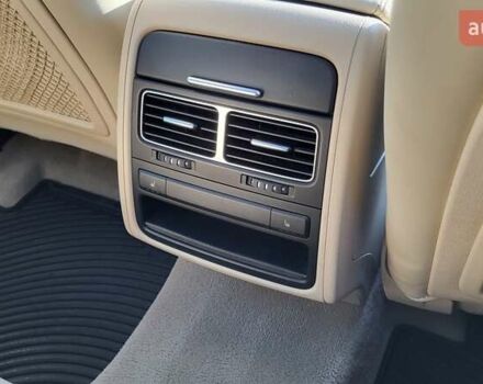 Белый Фольксваген Туарег, объемом двигателя 2.97 л и пробегом 320 тыс. км за 15400 $, фото 28 на Automoto.ua