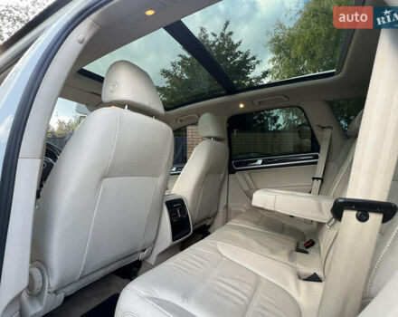 Белый Фольксваген Туарег, объемом двигателя 3.6 л и пробегом 181 тыс. км за 17770 $, фото 9 на Automoto.ua