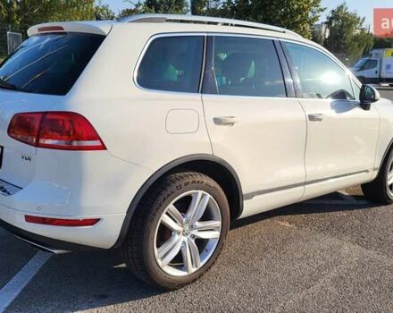 Белый Фольксваген Туарег, объемом двигателя 2.97 л и пробегом 320 тыс. км за 15400 $, фото 6 на Automoto.ua