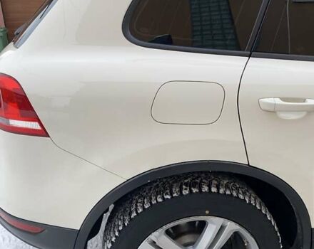 Белый Фольксваген Туарег, объемом двигателя 3 л и пробегом 290 тыс. км за 17999 $, фото 18 на Automoto.ua