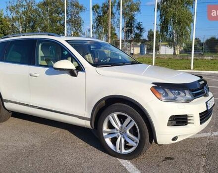 Белый Фольксваген Туарег, объемом двигателя 2.97 л и пробегом 320 тыс. км за 15400 $, фото 3 на Automoto.ua