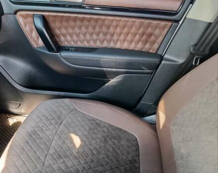 Белый Фольксваген Туарег, объемом двигателя 2.97 л и пробегом 250 тыс. км за 19000 $, фото 2 на Automoto.ua