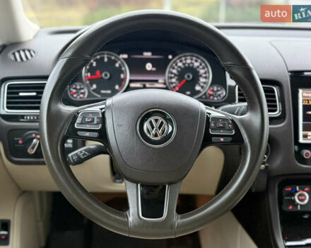 Белый Фольксваген Туарег, объемом двигателя 2.97 л и пробегом 189 тыс. км за 17450 $, фото 29 на Automoto.ua