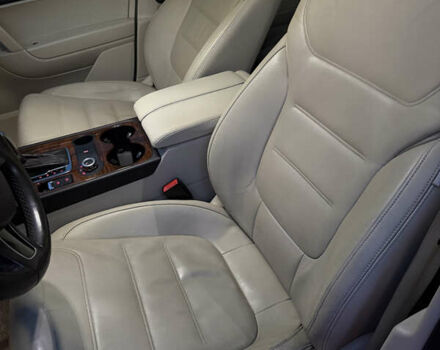 Белый Фольксваген Туарег, объемом двигателя 3.6 л и пробегом 296 тыс. км за 12900 $, фото 25 на Automoto.ua