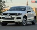 Білий Фольксваген Туарег, об'ємом двигуна 3 л та пробігом 200 тис. км за 18000 $, фото 4 на Automoto.ua