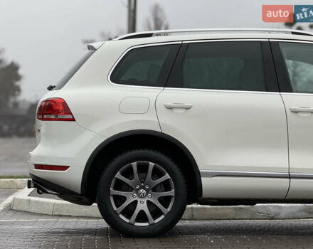 Белый Фольксваген Туарег, объемом двигателя 2.97 л и пробегом 189 тыс. км за 17450 $, фото 10 на Automoto.ua