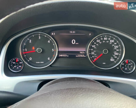 Белый Фольксваген Туарег, объемом двигателя 2.97 л и пробегом 340 тыс. км за 17700 $, фото 7 на Automoto.ua