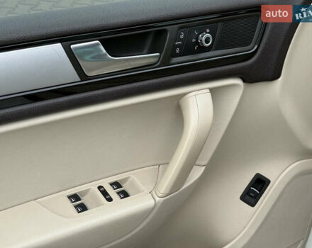 Белый Фольксваген Туарег, объемом двигателя 2.97 л и пробегом 189 тыс. км за 17450 $, фото 31 на Automoto.ua