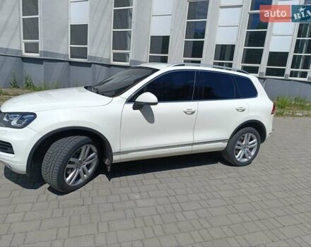 Белый Фольксваген Туарег, объемом двигателя 2.97 л и пробегом 250 тыс. км за 19000 $, фото 19 на Automoto.ua