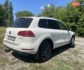 Белый Фольксваген Туарег, объемом двигателя 2.97 л и пробегом 261 тыс. км за 17999 $, фото 6 на Automoto.ua