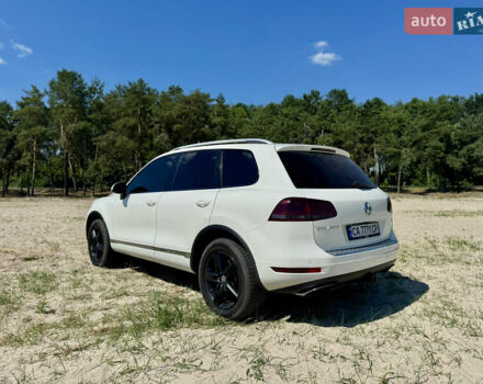 Білий Фольксваген Туарег, об'ємом двигуна 2.97 л та пробігом 298 тис. км за 19000 $, фото 7 на Automoto.ua