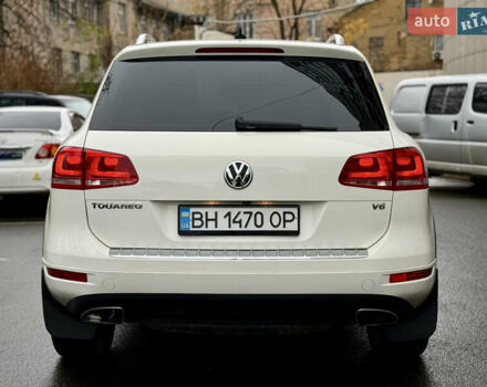 Білий Фольксваген Туарег, об'ємом двигуна 3.6 л та пробігом 250 тис. км за 14800 $, фото 4 на Automoto.ua