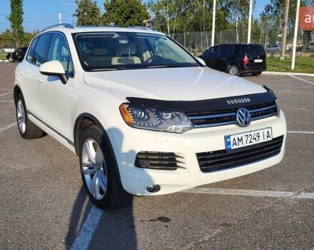 Белый Фольксваген Туарег, объемом двигателя 2.97 л и пробегом 320 тыс. км за 15400 $, фото 2 на Automoto.ua